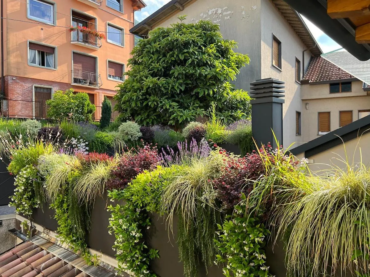 Luxury Lakefront Penthouse Lezzeno 0*,  Włochy