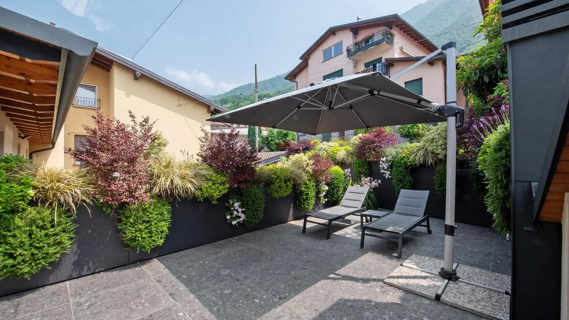 Luxury Lakefront Penthouse Lezzeno