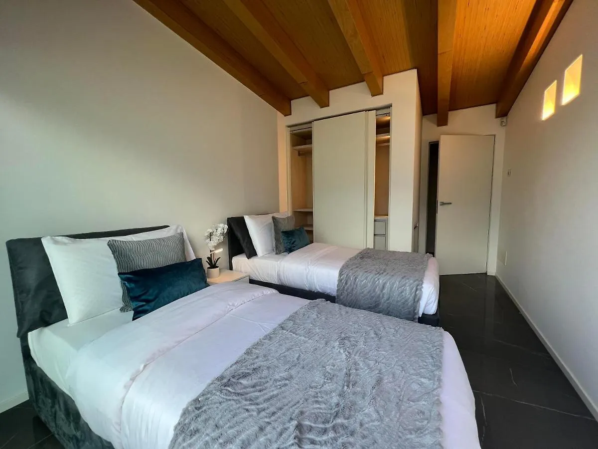 Apartment Luxury Lakefront Penthouse Lezzeno