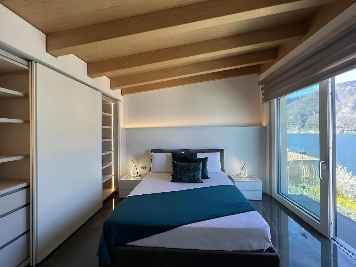 Luxury Lakefront Penthouse Lezzeno 0*,  Italy